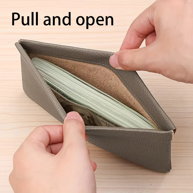Self-closing wallet