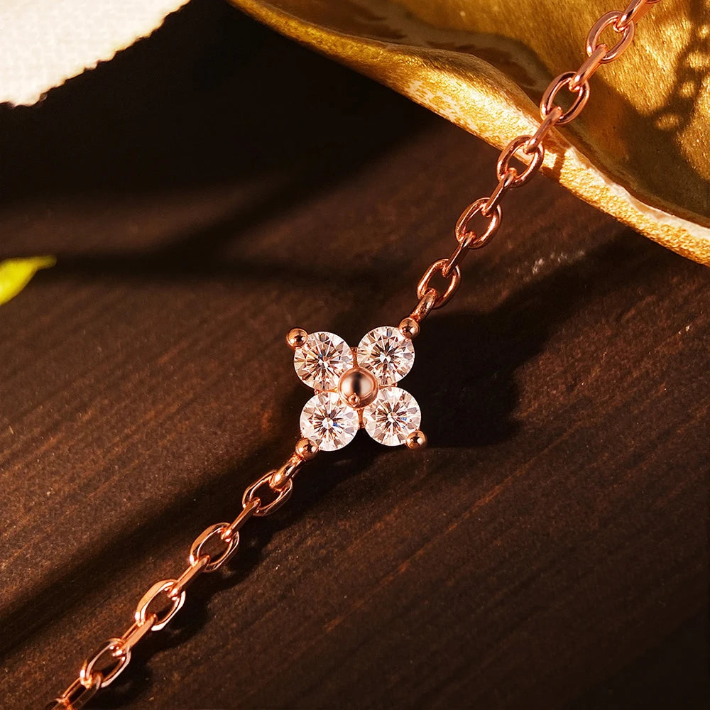 KNOBSPIN Four-Leaf Clover Moissanite Necklaces for Women 2mm D VVS1 GRA Certified Lab Moissanite s925 Sterling Silver Necklace