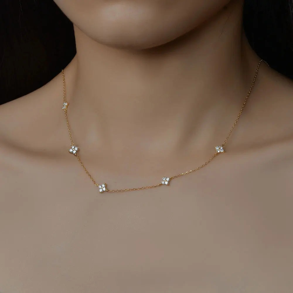 KNOBSPIN Four-Leaf Clover Moissanite Necklaces for Women 2mm D VVS1 GRA Certified Lab Moissanite s925 Sterling Silver Necklace