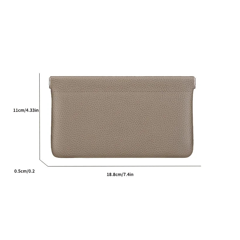 Self-closing wallet
