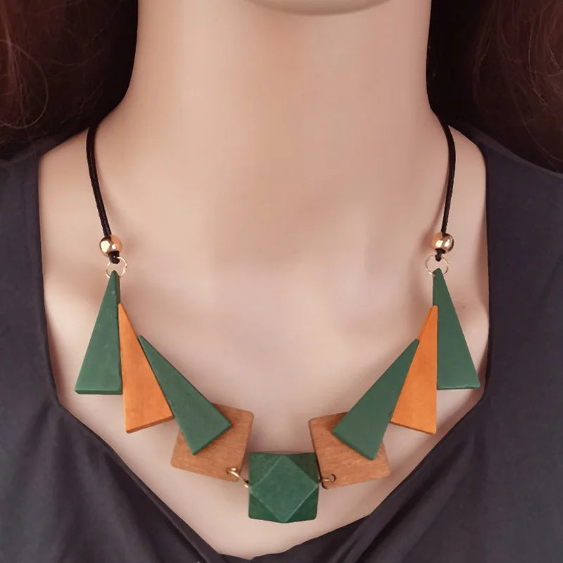 Retro Geometric Wood Chip Necklace